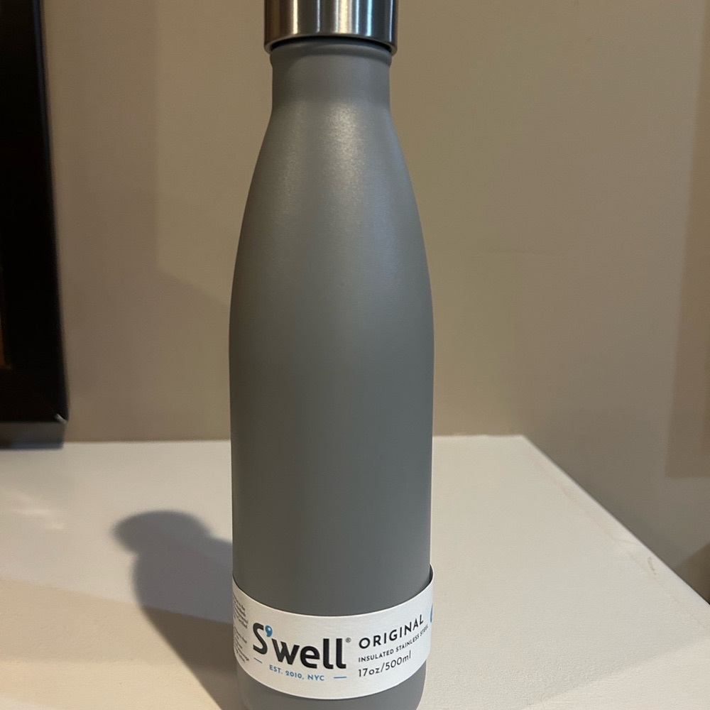 Swell Slate Gray Insulated Bottle